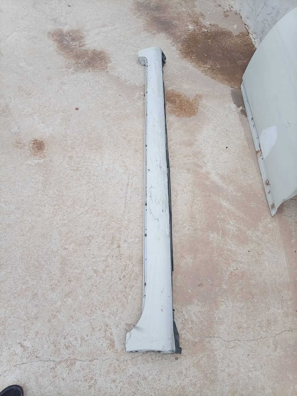 سلام عليكم
عندي أغراض افلون للبيع
باب اليسار ابيض بلادي
مرايه جانبيه
دوسه صفه اليمين
كفر مسجل بلادي نضيف
***********
