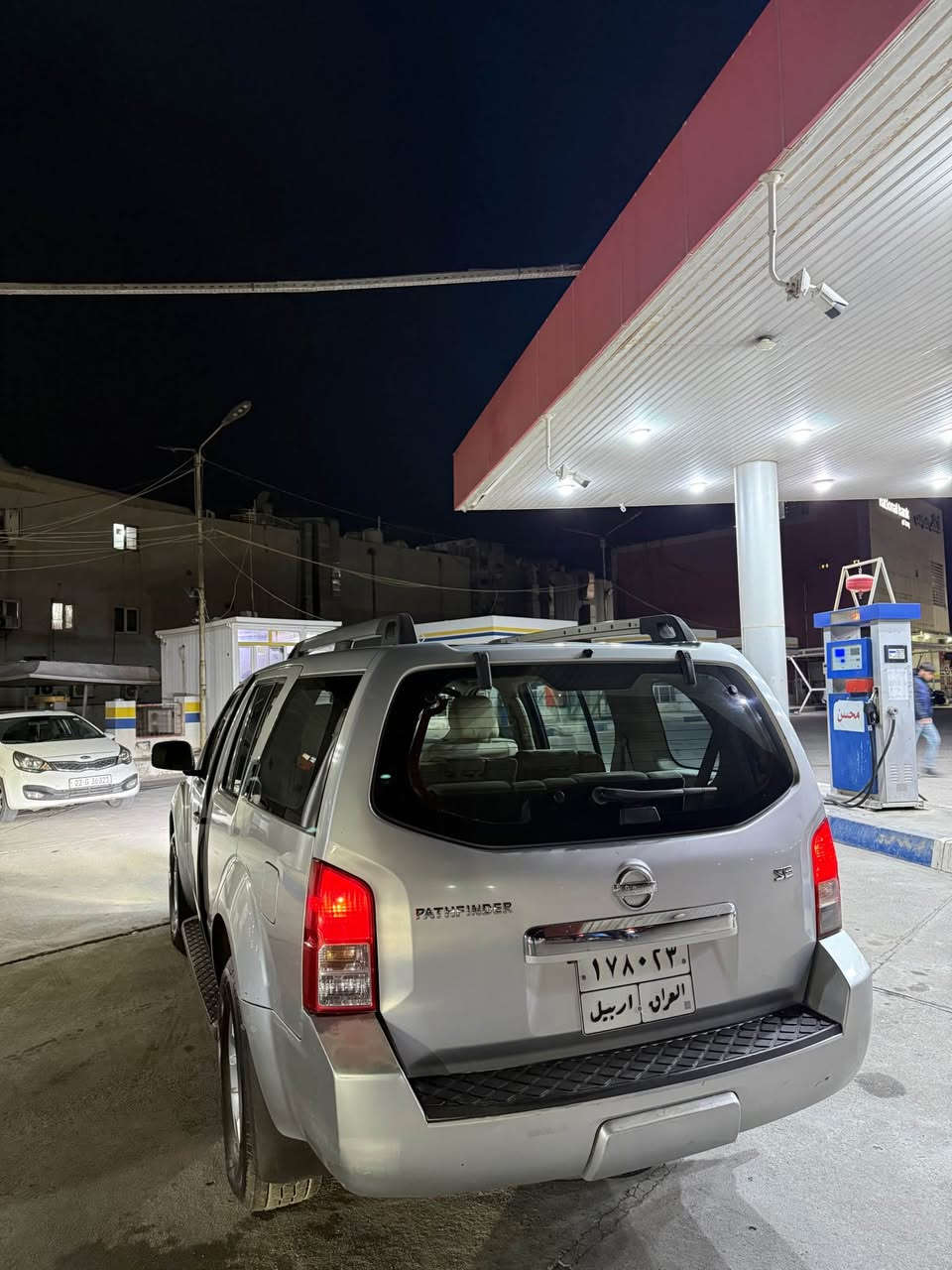 باثفايندر ٢٠١٠ 
سەیارەکەی خاوێن و بێ مەسرەفە هەموو شتێکی لەسەر بیلادی ماوە ٧ مەقعەدە
٣٠٠ هەزار رۆیشتوە سەیارەکە مەکینەی تەعمیرە و ٢ پارچەی سبوغە و تەبرید مەرکەزیە هەیکەلی وەکو بیلادی ماوەتەوە بۆ سعریش داوای ١٠٥$ و معامەلەکی کەمی لێ دەکەی بۆ زانیاری زیاتر پەیوەندی بکەن بە *********** أربيل, العراق
