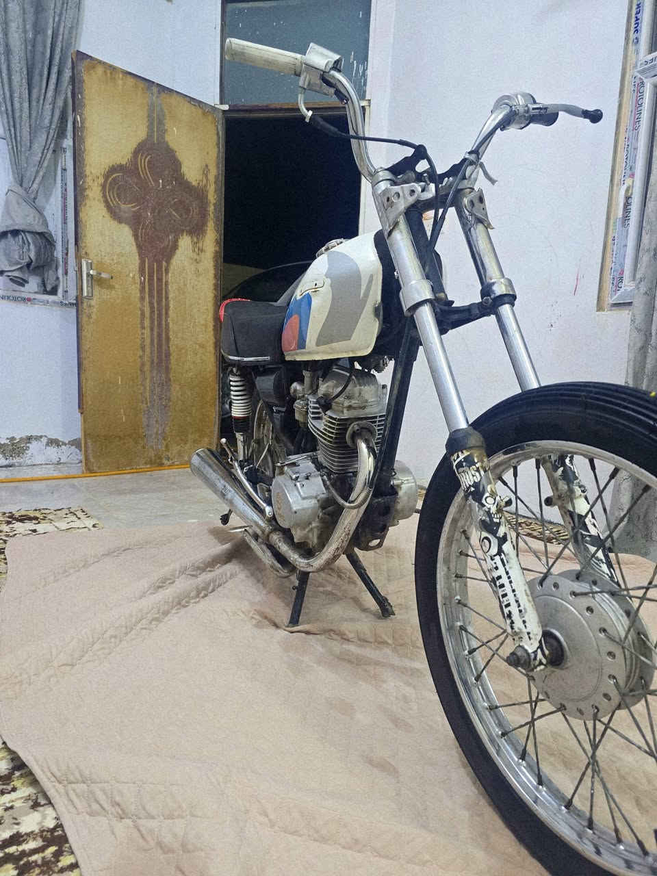 اربعه كير للبيع كلك السعر 250 وبيها مجال لتواصل على هاذا الحساب متواجد


**إذا كنت صاحب هذا الإعلان وتريد حذفه لأي سبب، رجاءا أرسل رسالة إلى الدعم الفني**