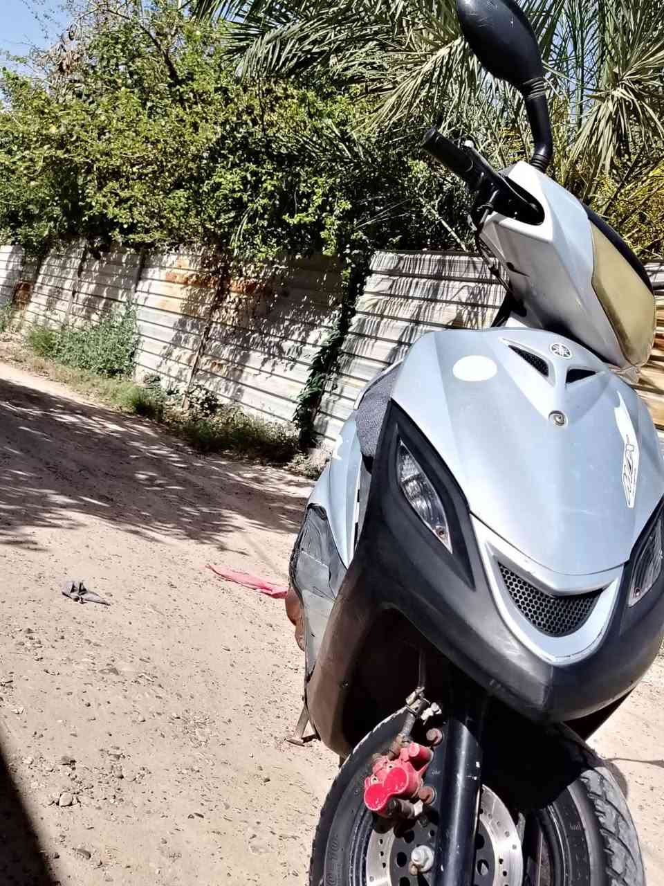 دراجه max140  الددراجه حلوه محركها ناعم مجفت تجفيت مضبوط السعر 400وبيها مجال بسيط جداً وكهربائياتها شغاله الدراجه كامله للتواصل على الرقم *********** وموجود على الواتساب العنوان بغداد قرب جزيره بغداد السياحيه
