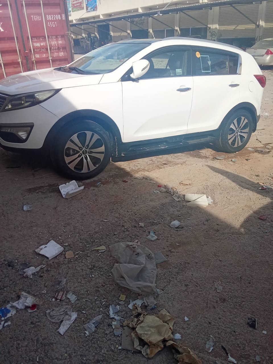 السلام عليكم كيا سبورتاج موديل 11 خليجيه السياره بانوراما فتحه يشاير بالمريء مري شفط كاميرا حساسات سياره بها صبغ قطعتين فقط سياره مال بيت ربع ما تذب عليها سعر 135 بها مجال للطيبين الشراي مكاني ديالى مقابيل طرق الجسور ***********
