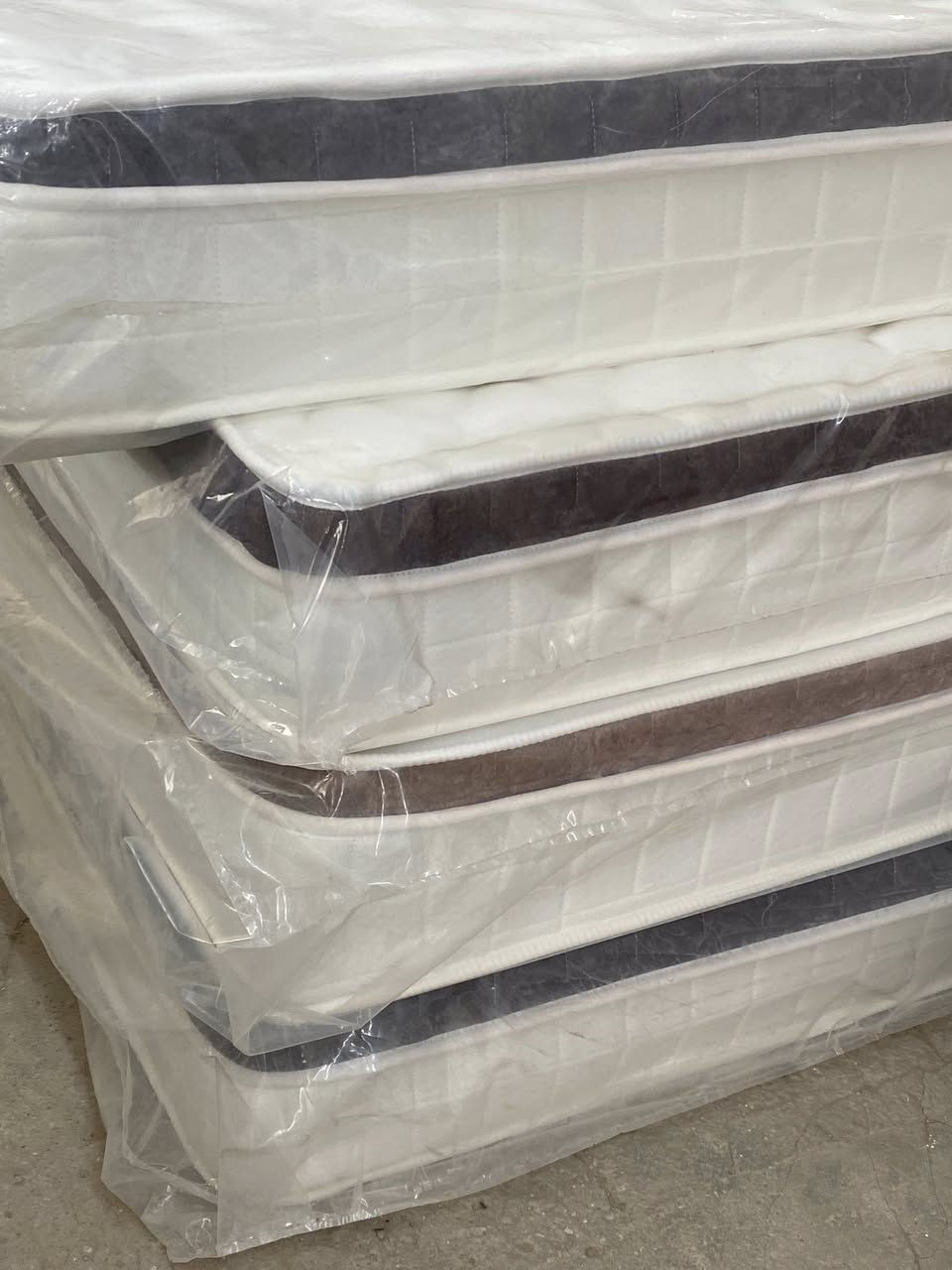 #الدوشك_الطبي_ريماكس_حطمنا_سعره  
#السعر_ :130الف( العرض خلال ايام محدوده فقط ) 
مع هديه الدوشك مخدتين ديباج حشو مكرو فايبر😍 ارتفاع26cmكامل الدوشك 
🆕🆕طبقة طبيه الياف مكرو داكرون معالج  🆕🆕
نود اعلامكم خدمة التوصيل داخل النجف 
--------------#ظمان_حقيقي_وفعلي_5سنوات------------
#المميزات (بدون سبرينك ) ❓❓❓
نوعية الاسفنج الداخلي (#مميزاول ) عالي الكثافة والمفيد جدا للظهر بالاضافة لطبقة طبية من اسفنج(#دنلوب_الطبي  )وديباج على الوجهين لتعطي راحة كبيرة للعمود الفقري اثناء النوم ( مفيد جدا لمرضى الفقرات والإنزلاق والمفاصل) وأكثر ما يميز هذا المنتج انك تستطيع النوم على جانبيي الدوشك 😴😴
بالاضافة الى ميزة حق التجربة لمدة ٦ ايام ضمن تغليف الدوشك ( النايلون ) 👍يستبدل /يسترجع ضمن النايلون مع فرق اجور النقل انتبه من المقلد 😎
يتالف من 5 طبقات الوان الدوشك متعددة 
1.وجه بوليتسر معالج ١٠٠٪؜
2.طبقه طبيه دنلوب .
3.طبقة ضغط عالي.
4.طبقه مانع حساسية والحرارة
5.وجهين مبطن ديباج
#متوفر_بجميع_القياسات 
180*200         160*200
لا تتردد بالاتصال بنا أو زيارة المعرض 
*********** واتساب 

📌النجف شارع السلام الجامعة مجاور مدارس بانيقيا مقابل شركة نور الكفيل 
#الهلال_فخر_الصناعة_العراقية.
#مجموعة_الهلال_الصناعية
