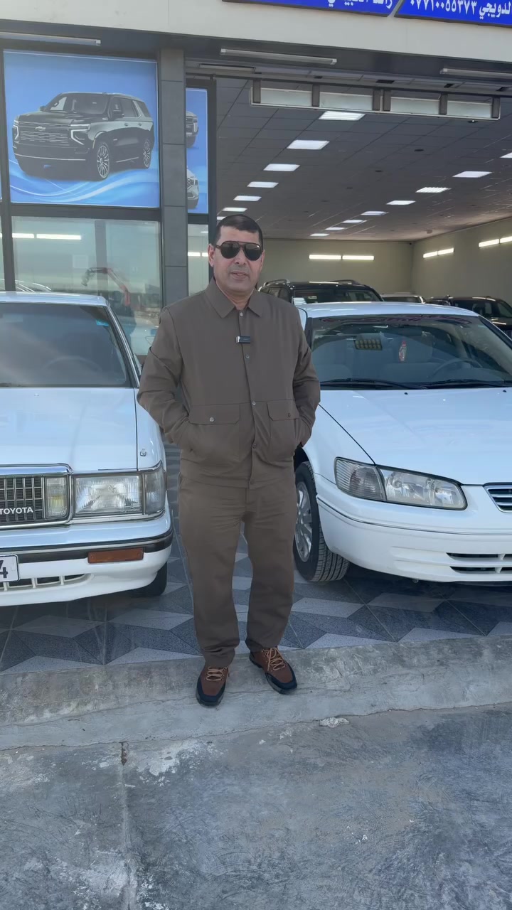 للبيع انتيكات يابني بعقوبة معرض الايمن لتجارة السيارات. ***********.    ***********.
