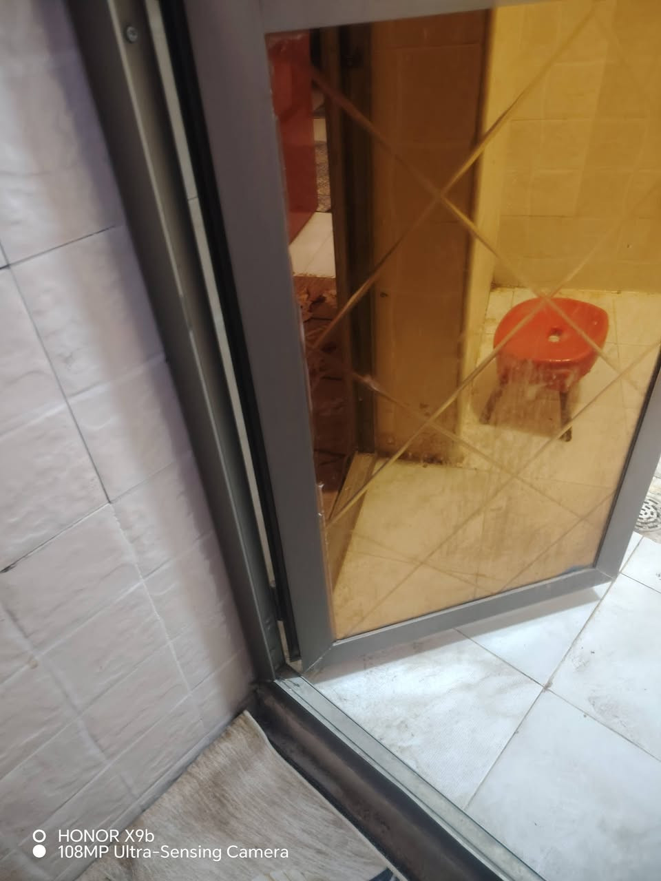 سلام عليكم دار للبيع مساحته ٢٠٠ متر  زراعى الوليد طابو زراعى سند ٢٥ وكاله محكمه بسمكم بناء درجه اولى من الرفت الحد السكف شغل درجه اولئ البيت ع شارع الرئيسي عرض الشارع ٢٠ متر بي محل البيت  الاستفسار ع رقم *********** او خاص
