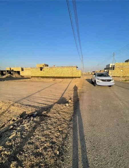 قطعة أرض للبيع 200 م 
حي القصور نزلة معمل الكبة بنص البناء خدمات كاملة  محدولة وجاهزة 
📞***********
