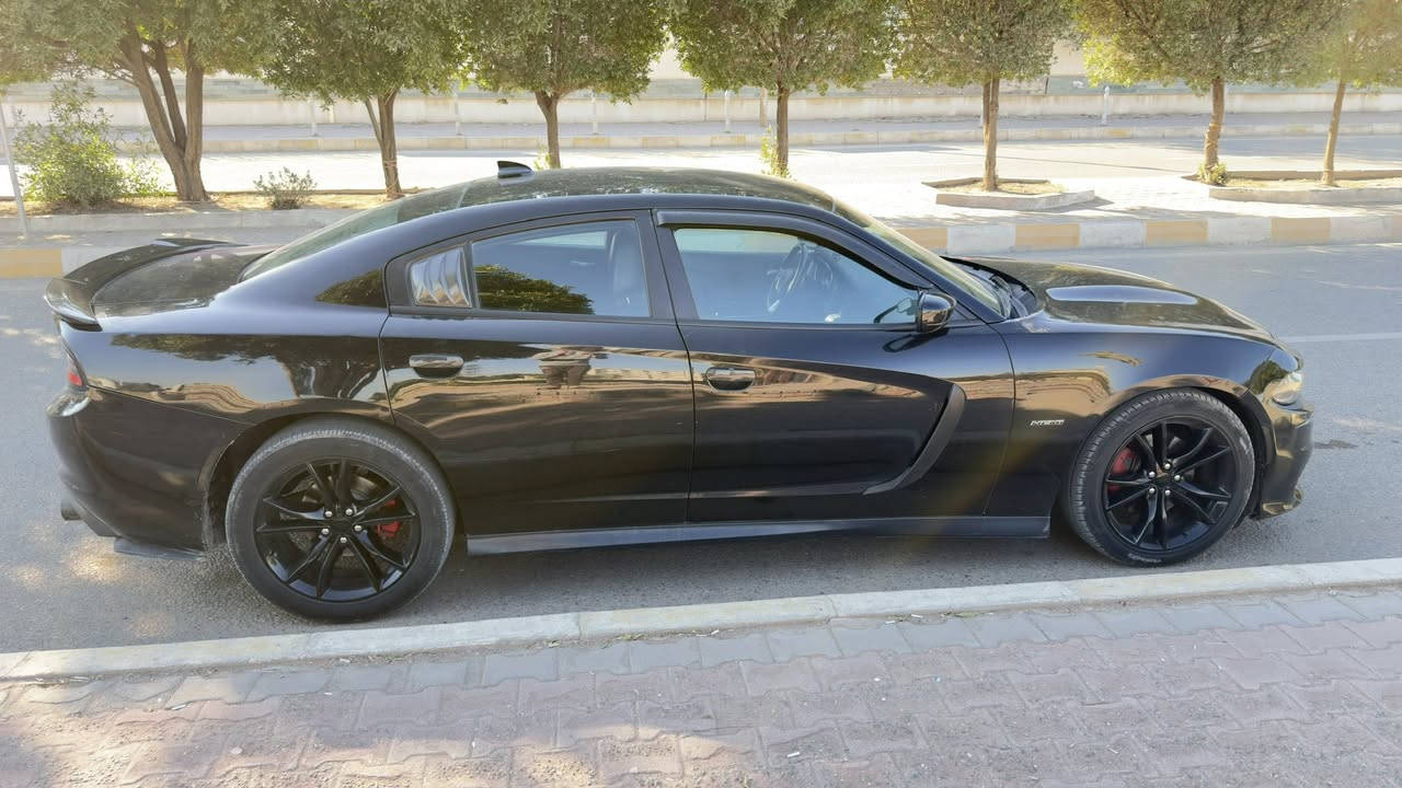 السلام عليكم 
دوج جارجر RT
2016
المحرك. 8سلندر  5.700
المسافة المقطوعه.124 الف كم 
المواصفات
بصمه
شاشه كبيره وكامره دواره 
تحكمات ستيرن
‏Sport
شفتات بالستيرن
كشنات كهرباء تدفئه وتبريد
كرسي خزن
كشنات جلد
تدفئة كشنات وستيرن
تشغيل عن بعد
وبعد مواصفات اكثر
السياره بيها حادث جاملغ ايسر بدون ايرباكات كلهن سليمات مثل ما موضح بالصوره..  نضيفه السياره وما متعوبه .. 
والسياره حره و الرقم مميز
مكان السياره / ميسان - العماره 
السعر ١٩٠$
للاستفسار ***********
