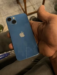 ايفون 13 العادي نضيف جدأ ذاكرته 128 بطاريه 87% ما مفتوح نهائيا وتر برو...