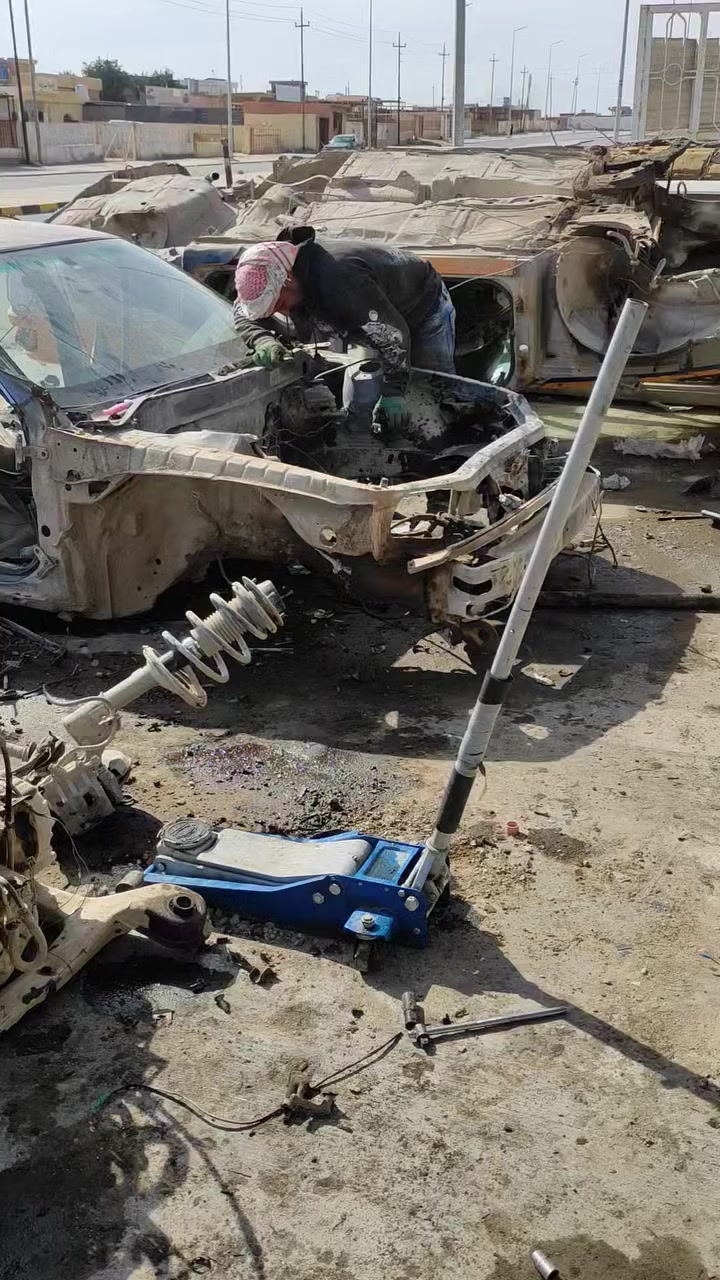 السلام عليكم يوجد اغراض واندوم تفليش روبل اوميه تفتيش بطه تفليش تمارك تفليش كل انواع السيارات موجوده يمها ايش تحتاج من جير محرك صدر سيارات كور اتصل وتدلل تامر امر ***********
