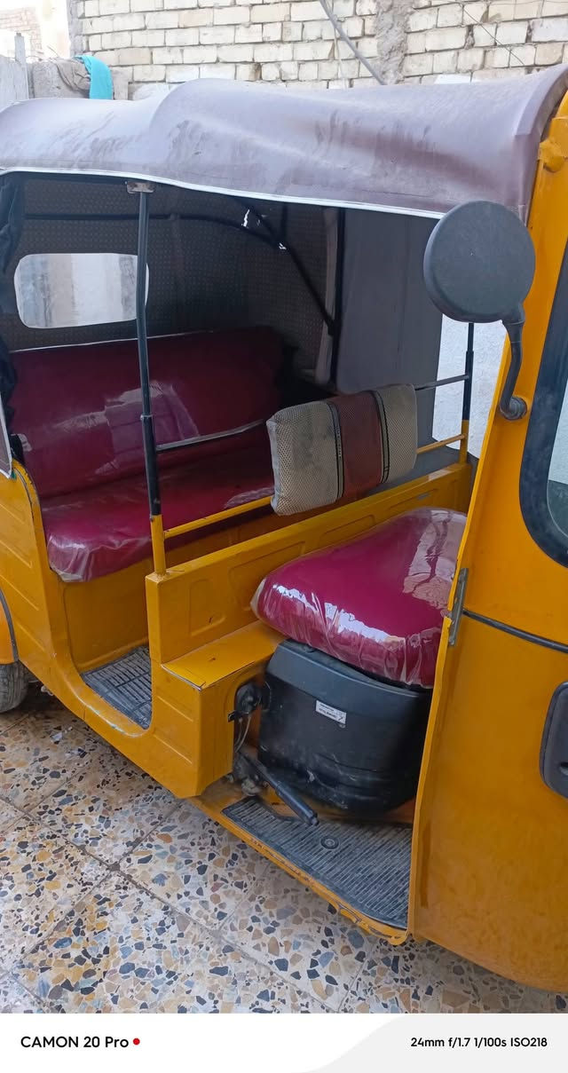 يا الله السلام عليكم
تكتك باجاج موديل 20 رقم انكليزي 
تكتك خير من الله موضحة كدامكم نظيفة قطرة مال خياس ما بيهه الدوسات معمرات والغد تكحيل قليل تكتك خير من الله ماشغل وحلوة الشراي يتصل خاص او يتصل واتس اب فقط العنوان بغداد المعامل بغداد ***********
السعر 6 مليون و بيهه مجال حگ الجية
