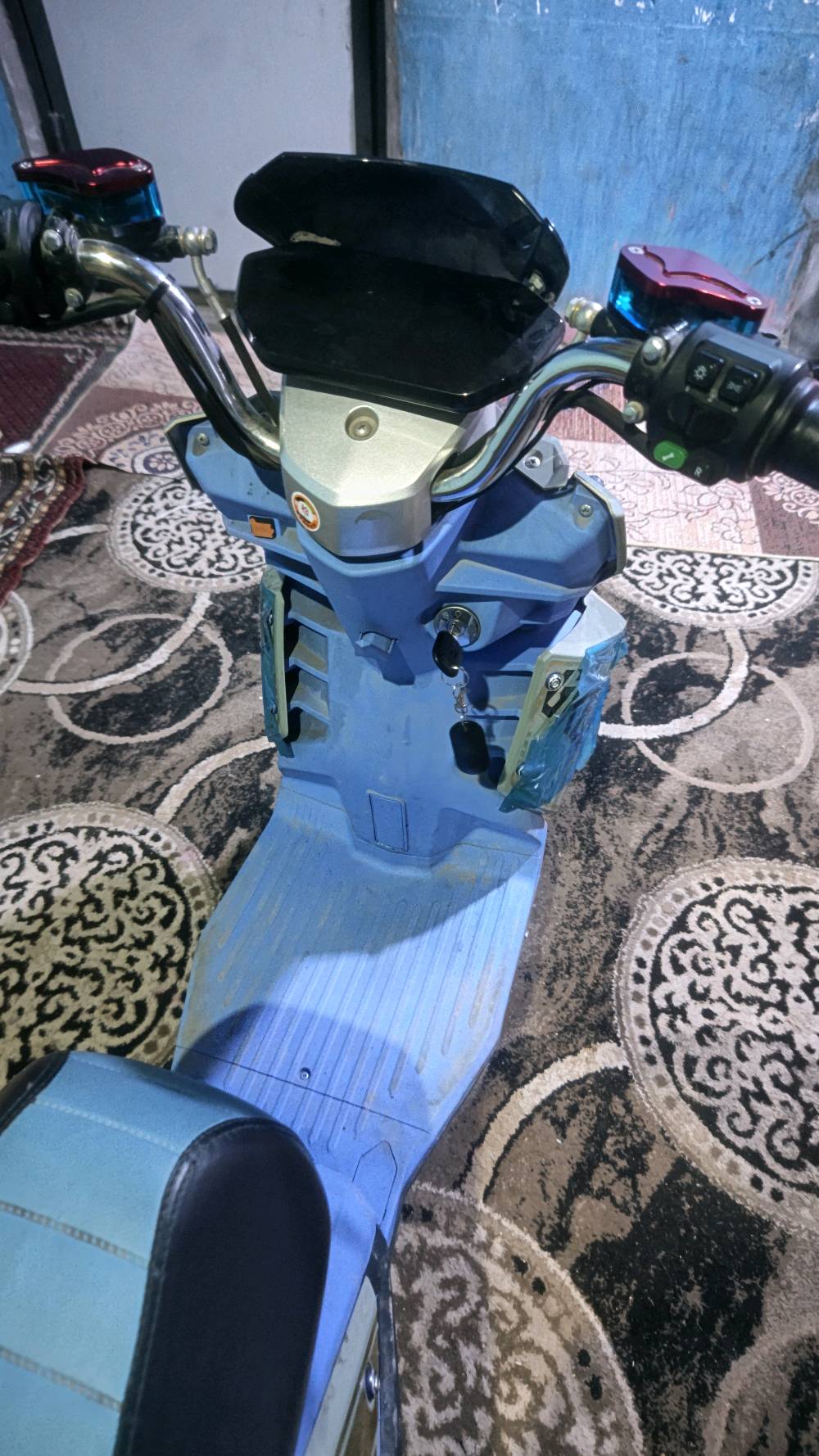 دراجه كهربائيه شحن 
المكان عويسان ابو الخصيب 
السعر 700 قفل 
دراجه كلش حلوه ماماشيه بطارياتهه مامتعوبات 
بيهه مشكله بلملف اول ماتمشي بيهه شخره بس من تمشي سريع تروح 
الدراجه قويه مالت جنايه 