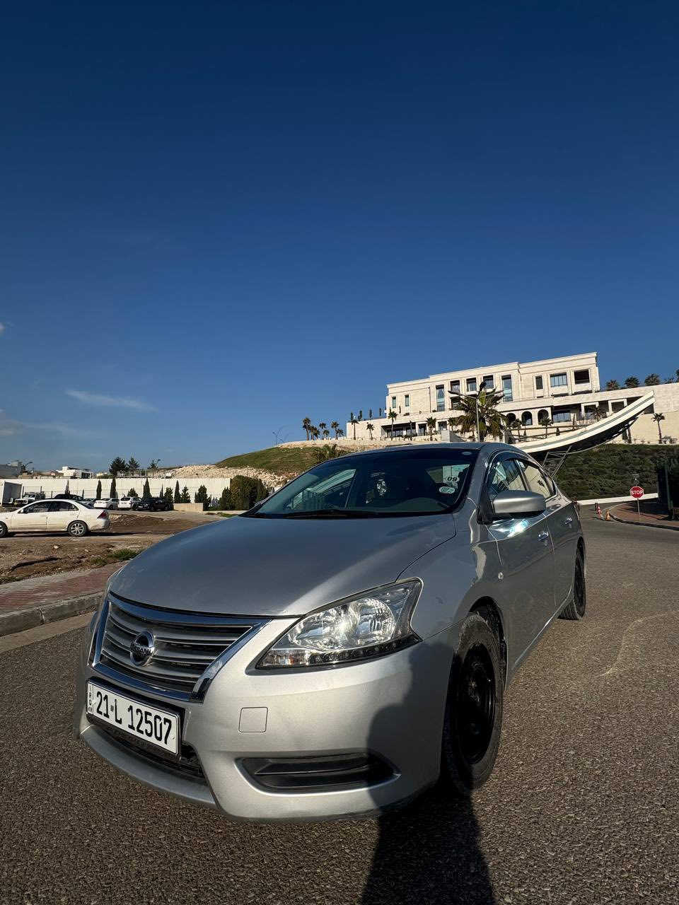 سێنترا ٢٠١٥ مەکينە١٦ بەشەرتی گێرومەکينە هيچی پێوە نيە ويلو تايەی لۆکی لە ژێرايە سعر١٠٢ گەڵەو مەجالێکی کەم***********
