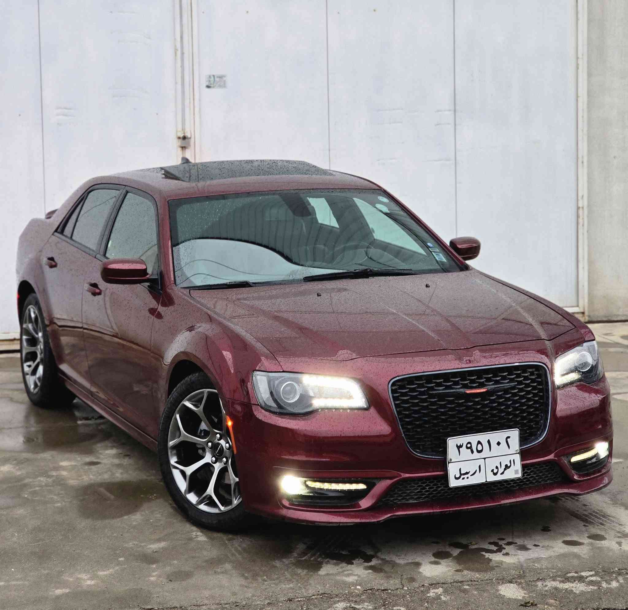 السلام عليكم الاخوان 
كرايسلر 300s 2018 ..
وارد كندي ماشية 86 مايل ..
سيارة مواصفات اس بلاد بجم عريض ..
شاشة كبير بانوراما تشغيل عن بعد كشنات هيتر 
كير محرك بشرط كفالة سيارة احلي من صور 
مكفولة كفالة عامة حتي دعاميات شرط عدا شبر بارد 
مكان سيارة اربيل ..
***********
