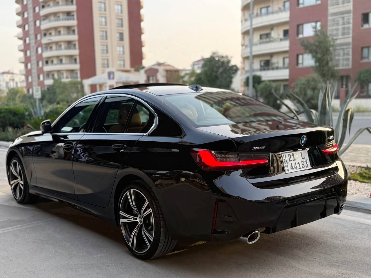 BMW 330i⚜️
مودیل:2024
١ قطعة صبغ ،بدون دواخل✅
٢ بصمة 
:مواصفات
داخل مشمشي ،٤ رادارات ، حساس ، شاشه جبير ،
جديد ، اوتو ستارت و اوتو ستوب ، نظام نقطة عمياء
بصمة ، فتحه الصقف ،لایتات لید،رادار أمامي و جانبي،
 تحدید السرعه،كامیرا،كاربلەی،مرايه كهربای،داخل لید 

‎ محرك ٤ سلندر ما مفتوح بشرت
نظافه ١٠٠٪؜ كامل سيرڤس بدون نقص و مصرف 
‎و كهربائی و محرك كلل بشرط✅
‎سلیمانی📍
سعر:💵320$
0773 554 8009📞
…………..
BMW 330i⚜️
مۆدیلی2024
28.000mil :ماوەی ڕۆشتن
١ پارچە بۆیاخ, بێ ناوگرتن✅
٢ بەسمە
:مواسەفاتی
ناو قەیسی،ڕاداری پێش و دوا و تەنیشت،حەساس، گەرمی ،
گێڕی پشت سوكان،شاشە گەورە،كوشن جلد،ئاوێنەی
گەرمی،كارپلەی،سیستەمی كوژانەوەی ترافیك،شەغال
،مەركەزی،كامێرا،سڵاید،لایت لید،چارجی مۆبایل،هتد

‎چوار بستۆن(مەكینەی نەكراوەتەوە)
‎هەموو گیانی بەشەرت مەكینە و گێڕ و كارەبای
نرخی:💵320
سلێمانی📍
0773 554 8009📞 السليمانية, العراق
