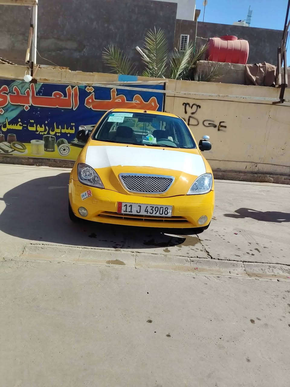 سلام عليكم للبيع طيبه مديل 2015 بيه بارد فقط بل باب عكس السايق مكينه وكير وحداديه تخم تاير كله جديد رقم جديد سنويه نفذت صاره 3اشهر رقم بغداد مداور ثاني يوم السعر 40 وبيه مجال بسيط المكان الديوانية قضاء الشامية للاتصال ***********

