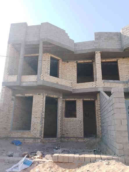 سلام عليكم
الرجاء قراءة المنشور 
مشتمل هيكل للبيع 
الفلوجه حي المختار 
مشتمل هيكل للبيع  في الفلوجه حي المختار قرب معمل الطرشي 
بناء كامل طابوق عدا الستاره بناء وتسليح منفصل مساحة  140  يحتوي على 
3 غرف نوم 
2 حمامات 
2 مناور
صاله ومطبخ واستقبال وكراج واسع طول 5.50متر 
شارع 10 متر 
بي وصل ورقم من مديرية بلدية الفلوجه 
سعر  50مليون التواصل على الرقم  
***********
