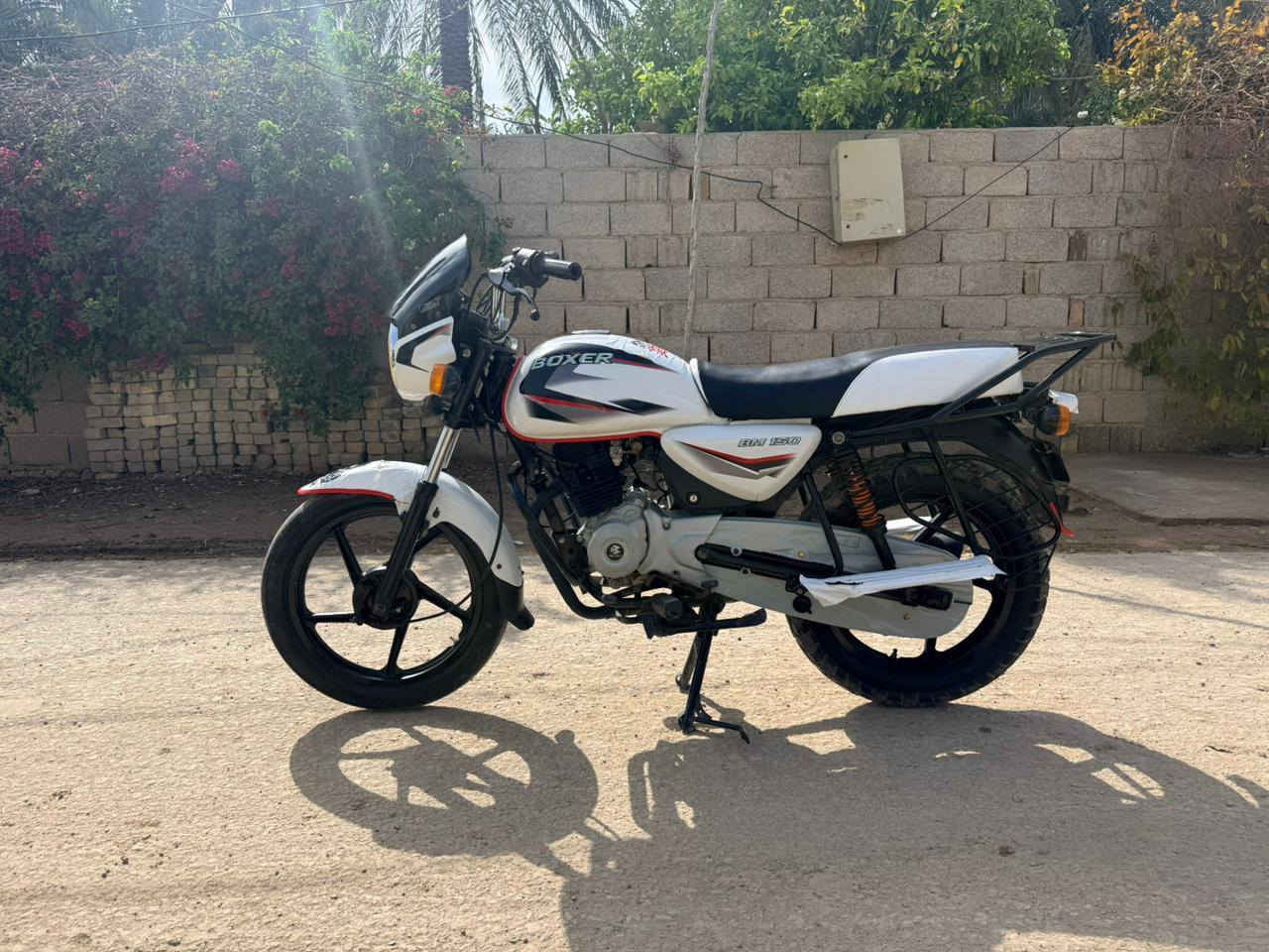 سلام عليكم بوكسر للبيع رقم مكاني كوت رقم ***********
