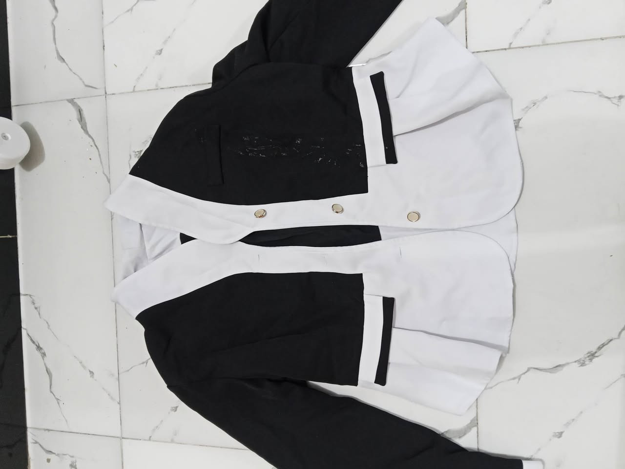 السلام عليكم شباب اغراض مشكلة اي حاجة الفين دينار الشراي يتواصل ***********
