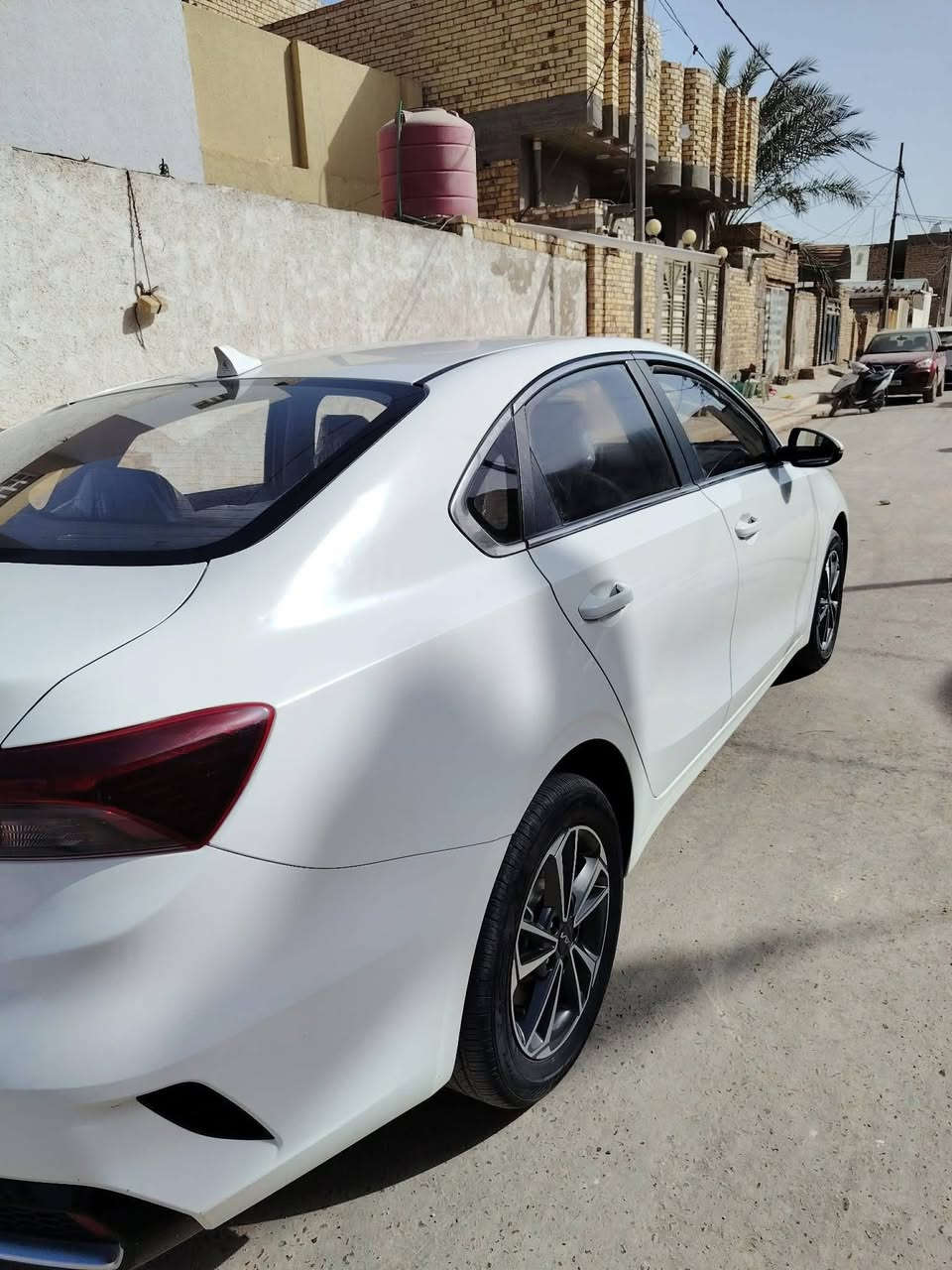 ‏ سلام عليكم كي ثري موديل 24 رقم أربيل تحويل ثاني يوم فول مواصفات حساس أمام الخلفية فتحة سقف هواي بيها مواصفات فقط بنيد صبغ الباقي كفالة عنوان السيارة واسط السعر 129 وبها مجال فقط بيع///***********
