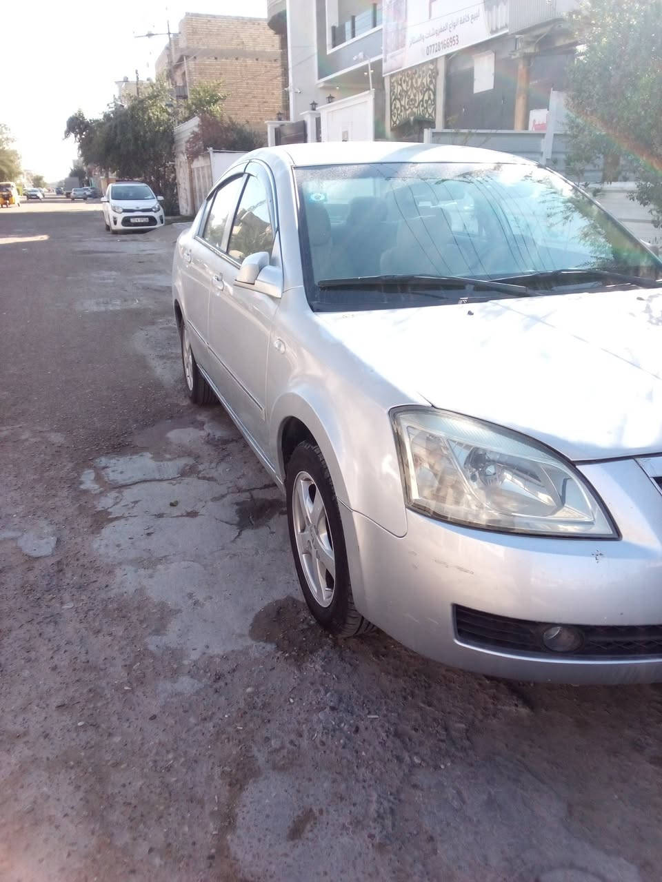 السلام عليكم للبيع شيري اي فايف موديل 12 سياره مكفولة ماشيه 107 ومدشمه بسمي كير ومحرك  بلاد بل كارتون السعر 52 وبيهه مجال بسيط الاتصال ***********
