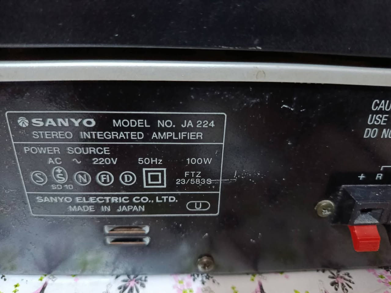 السلام عليكم
للبيع: سستم SANYO ياباني أصلي 
نضيف جداً وبحالة ممتازة
حجم لارج – صوت قوي وواضح
أمبلي فاير + دك مسجل
 كهرباء 220
ما داخل تصليح – كلشي شغال تمام
للاستفسار: خاص


**إذا كنت صاحب هذا الإعلان وتريد حذفه لأي سبب، رجاءا أرسل رسالة إلى الدعم الفني**