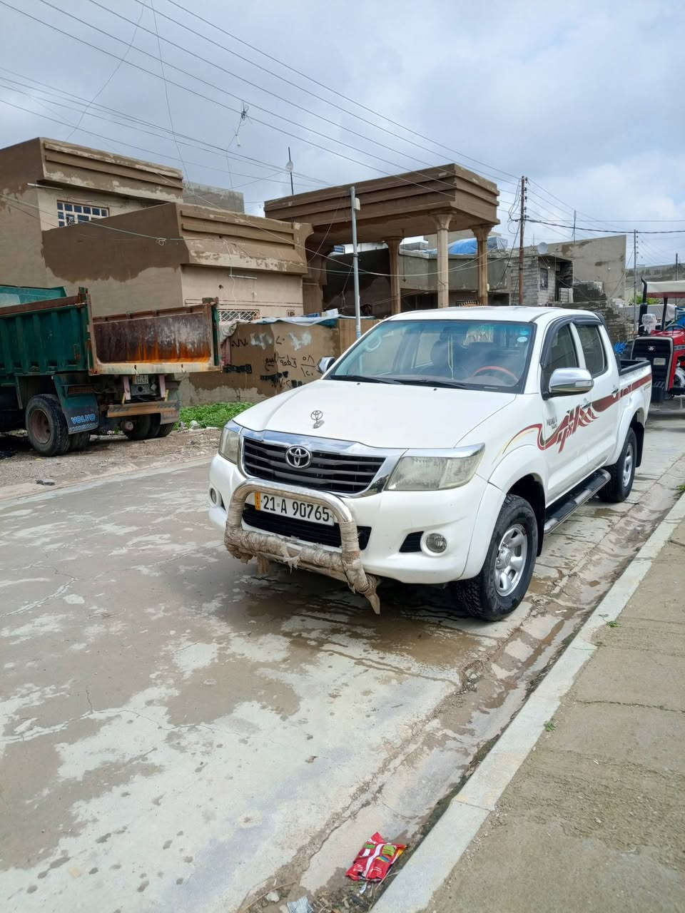 السلام عليكم اخواني السياره للبيع موديل 2013 مقفوله كفاله عامه على وضع الشركه سياره لا صرف لا بخاف مكانها كركوك لا صبغ ولا بارد مقفوله السعر 215  رقم صاحبهم كلف بالنشر ***********
