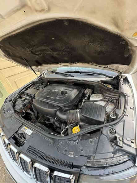 السلام عليكم 
جيب  لاريدو  2019 خليجي

￼ Limited, plus

العداد 140,000 Km

السعر 29,000 وبيها مجال للشراي

العنوان بغداد البلديات

للاستفسار واتس اب على الرقم التالي

***********
