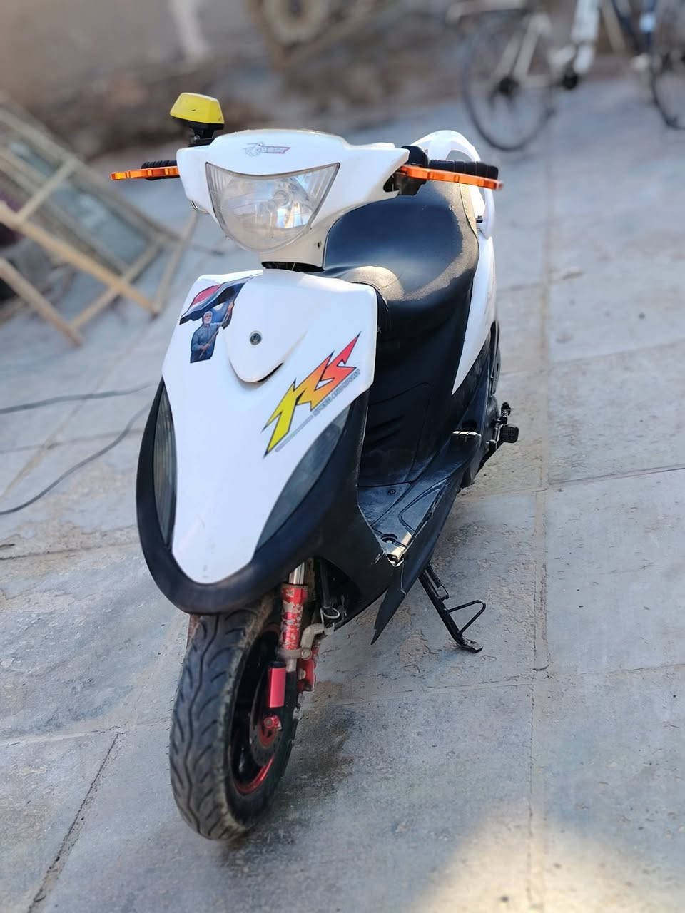 السلام عليكم دراجه ماكس للبيع
دراجه نضيفه كربائياتها كلها شغله بيها ام بي ثري مكينه مفتوح السعر خاص او راسلني واتساب ***********
