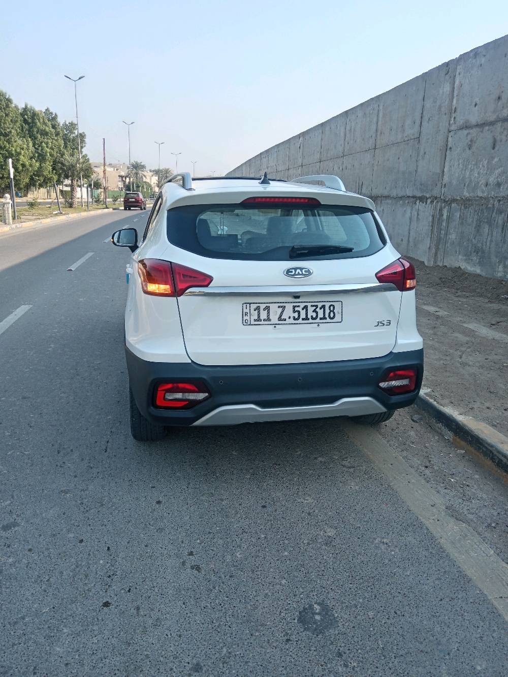 سيارة جاك JAc موديل ٢٠٢٤. استلام  ٢٠٢٥ شهر ٧ صيني امتياز محرك وكير اللماني فولك سواكن  ١٦٠٠ تنفس طبيعي ماشية ١٣ الف ظمان ٤ سنوات حتى دهن وفلاتر على الشركة فول مواصفات باسمي مكاني بغداد الدورة رايده ١٣٠ ورقة سيارة مكفولة من كلشي *********** 