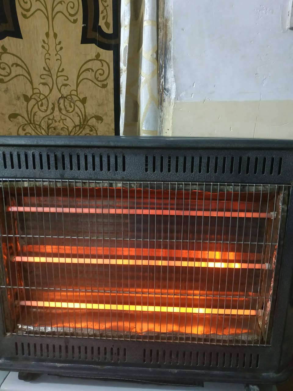 عدد صوبات كبارللبيع ع فحص كلما وسعرها عنوان حله شارع الحسينيه رقم الهاتف ***********
