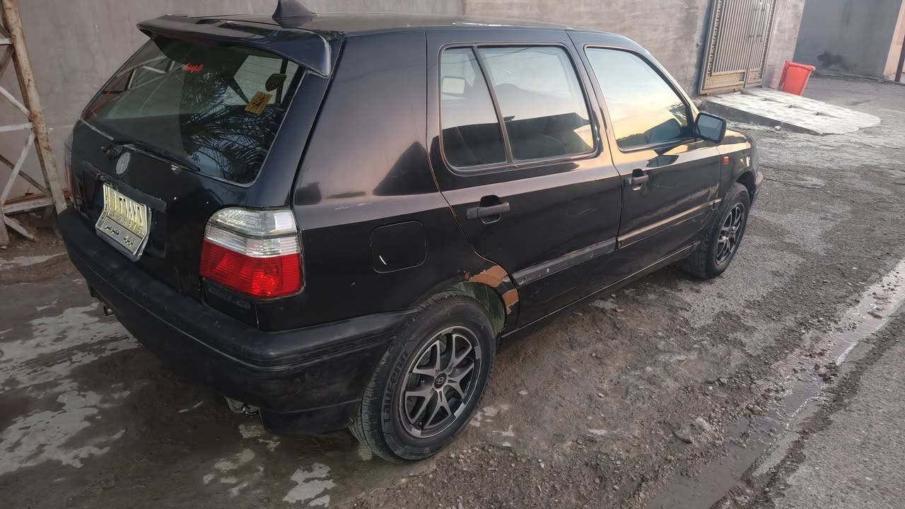 السلام عليكم للبيع كولف موديل 92 كير عادي محرك 18 بدون صبغ بلادي سنويه ساقط 2019 رقم كركوك سعر 40 بي مجال رقم موبايل ***********
