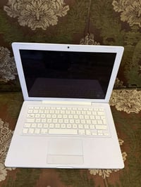 لابتوب ابل بدون شاحنه  اببعه هيج فحم  قفله 50 07767775568