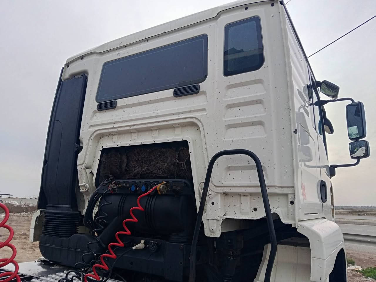 سلام عليكم للبيع مان تيكا 2003  سكس فحل قلاب بلادي مجموعة جيف كير قليج بلادي مكفولة  كفالة عامة من الدعامية الى دعامية مكينا 410 بم او نوزل ثلاث محاور مربوطة راس عربانة سنوية جديد بسمي تخم تاير جديد العربانة ذرعة 26 متر رقم الهاتف ***********  
العنوان ديالى
