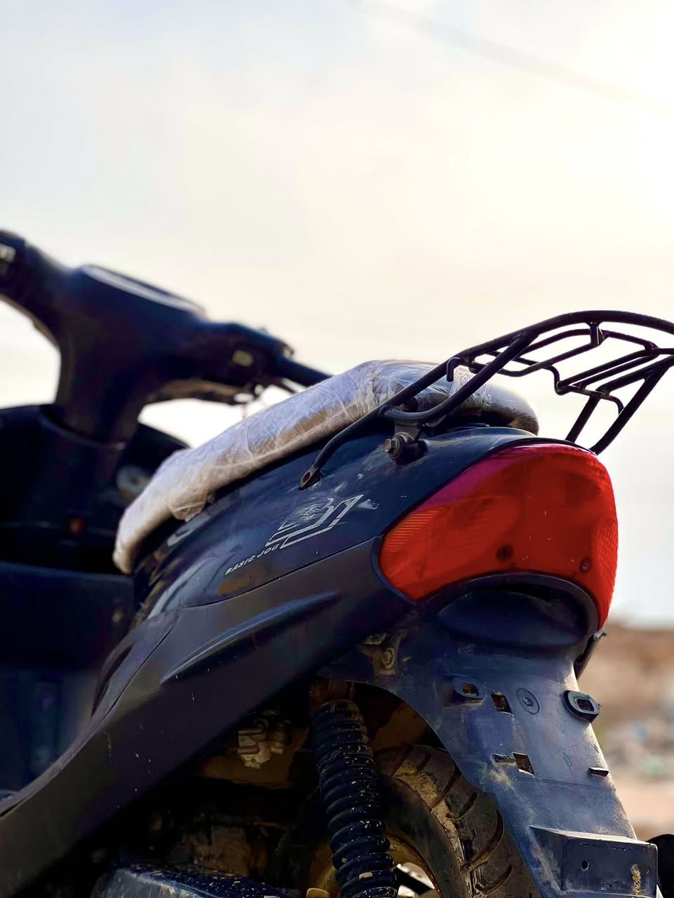 السلام عليكم دراجه بيجي ٩ زروف دراجه كامله وماعوزه شي كهربائيات كامله وسعررهه ٢٥٠ وبيه مجال الشراي  المكان الناصرية سوق الشيوخ ***********الاستفسار
