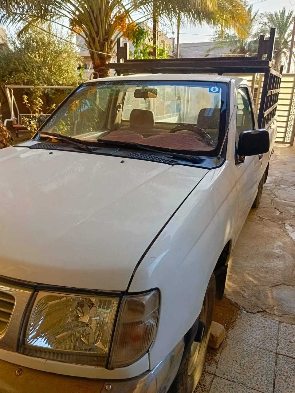 السلام عليكم 
نيسان بيك إب 
موديل 2002 
رقم بغداد 
السعر 70 وبيها مجال 
للاستفسار ***********
