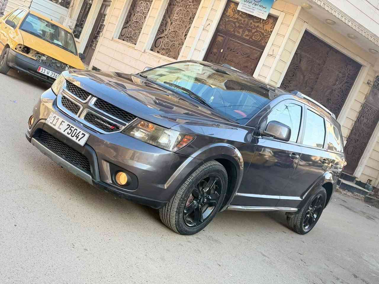 السلام عليكم للبيع او المراوس دوج جورني موديل ٢٠١٩ فول مواصفات للأخير محرك ٣٦٠٠ سته سلندر 
بصمه رادارات كشنات جلد + كهرباء تبريد ٣ قطع سبعه راكب تحكمات استيرن صدر امامي خلفي نظيف تخم تاير جديد رقم وهزه جدد صبغ حزام بدون حادث قوي دواخل كفاله ماشيه ٨٦ ميل السعر ١٤٠ وبيها مجال 
مكاني بغداد
رقم الهاتف *********** بغداد, العراق
