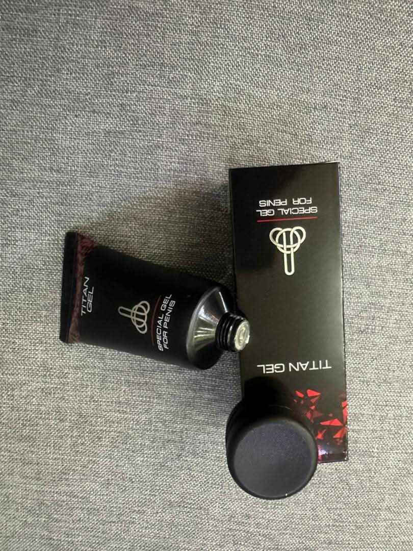 جل العناية الرجالي الأحمر 🔴
تركيبة مخصصة لدعم الأداء والثقة للرجل 💪
يساعد على تعزيز الإحساس وتحسين الصلابة بشكل ملحوظ
يدعم تأخير القذف والمساعدة على أداء أطول
مظهر أكثر امتلاءً وإبراز طبيعي
✔️ مناسب للاستخدام الخارجي
✔️ تركيبة لطيفة على البشرة
✔️ مناسب للأعمار 18 سنة فما فوق
السعر: 18
مع توصيل مجاني 
👈🏻💌اي استفسار او الحجز👇🏻
 ***********

#يوجد_توصيل_لكافة_المحافظات بغداد, العراق
