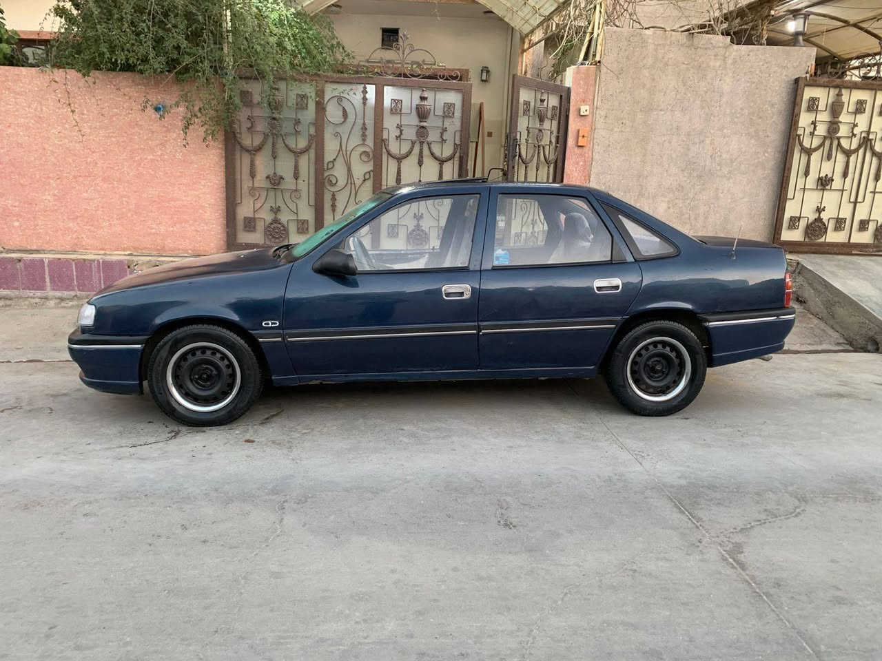 اخوني شوف فيديو يلا اتصل تفاصيل كامل  عندي هاي فكتر  حجم 18 موديل 91 رقم سليماني  دولي  جديد سنوي لحد 28  لون نيلي طوخ  سلايت باور اي بي ايس سلايت  محرك شرط لاصرف لا بخار لا صوت سيار انطي بي ظمان كص سقف تكمه حادث  ومعجون  ظمان انطي  زبن تايرات جديد صدر جديد باتري جديد  كيجات كلها شغل تدفيه  شغل  هذ سيار كدم عينك  دفتر بنزين مابي  تريد تحويل وكاله كيفك   سبار بيها 130 غرمه ينزل  سعر سيار37 مجل بسيط   مكاني دخل كركوك  تعليق مجنجر مااجوب   شراي خابر ***********  كورك *********** تحياتي لطبين
