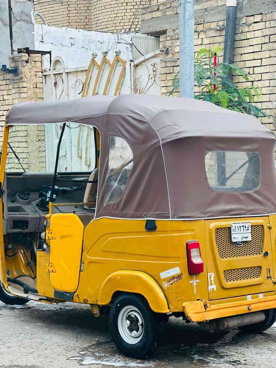 السلام عليكم تكتك واحد وعشرين البيع رقم وسنويه بيه ضربه منفحه البانزين وبيه خياسات قليع تكتك مفتوحه السعر 6500 وبيه مجال قليل حكجيه الاستفسار عله هاذ الرقم ***********،،📞
