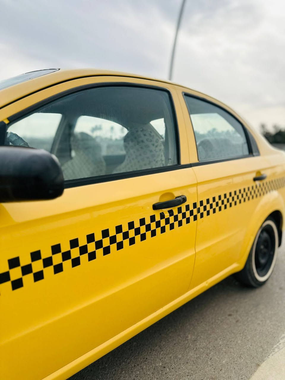 السلام عليكم افيو موديل 2010مكفوله من كير مكينه حداديه جديده كشر حلو نضيف مكانه الكوفه ناحيه العباسيه كهربائيات كله جديده تخم تاير مصفره هيئه وغرامات السعر 53 وبيه مجال للا ستفسار ***********
