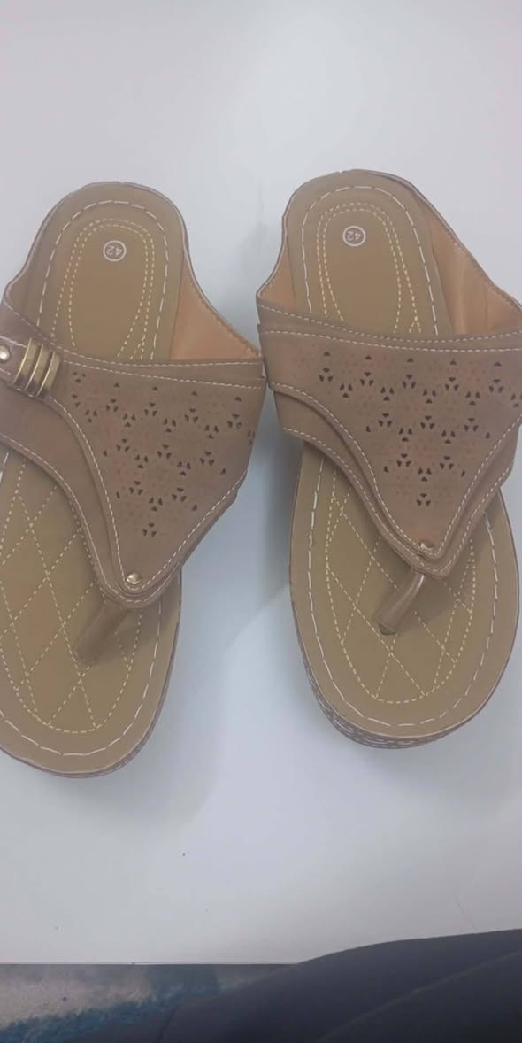 شلعه احذيه كله جديد القطعه على 3


**إذا كنت صاحب هذا الإعلان وتريد حذفه لأي سبب، رجاءا أرسل رسالة إلى الدعم الفني**