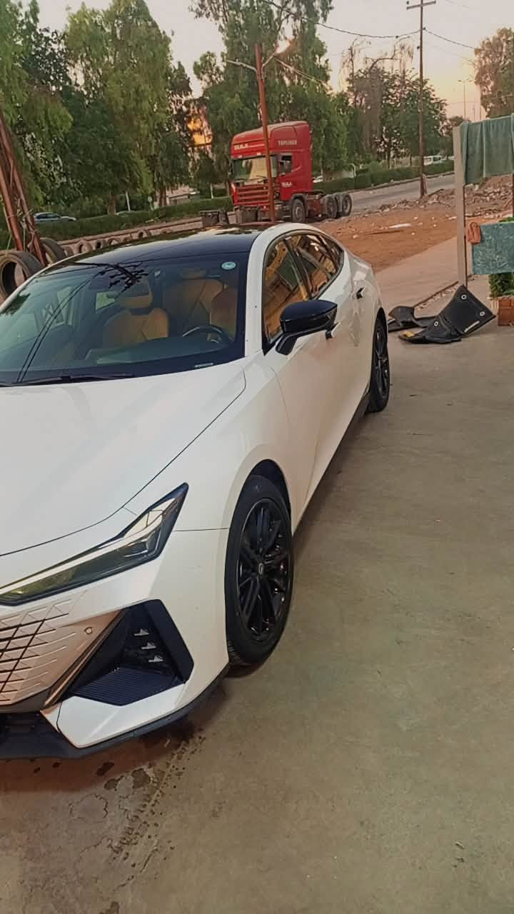 السلام عليكم تحيه طيبه
للبيع شان جان Uni_V 2024  
السعر 14500$$ 
فول سياره جديده جدا محرك ١٥٠٠توربًو  مكفوله من الصبغ والبارد فقط الدعاميه الاماميه بيها فطر من جوه اثر ضربة بزونه  اجلكم الله 
للاستفسار اكثر ‭***********‬ او واتساب *********** ماكن بغداد الدوره
