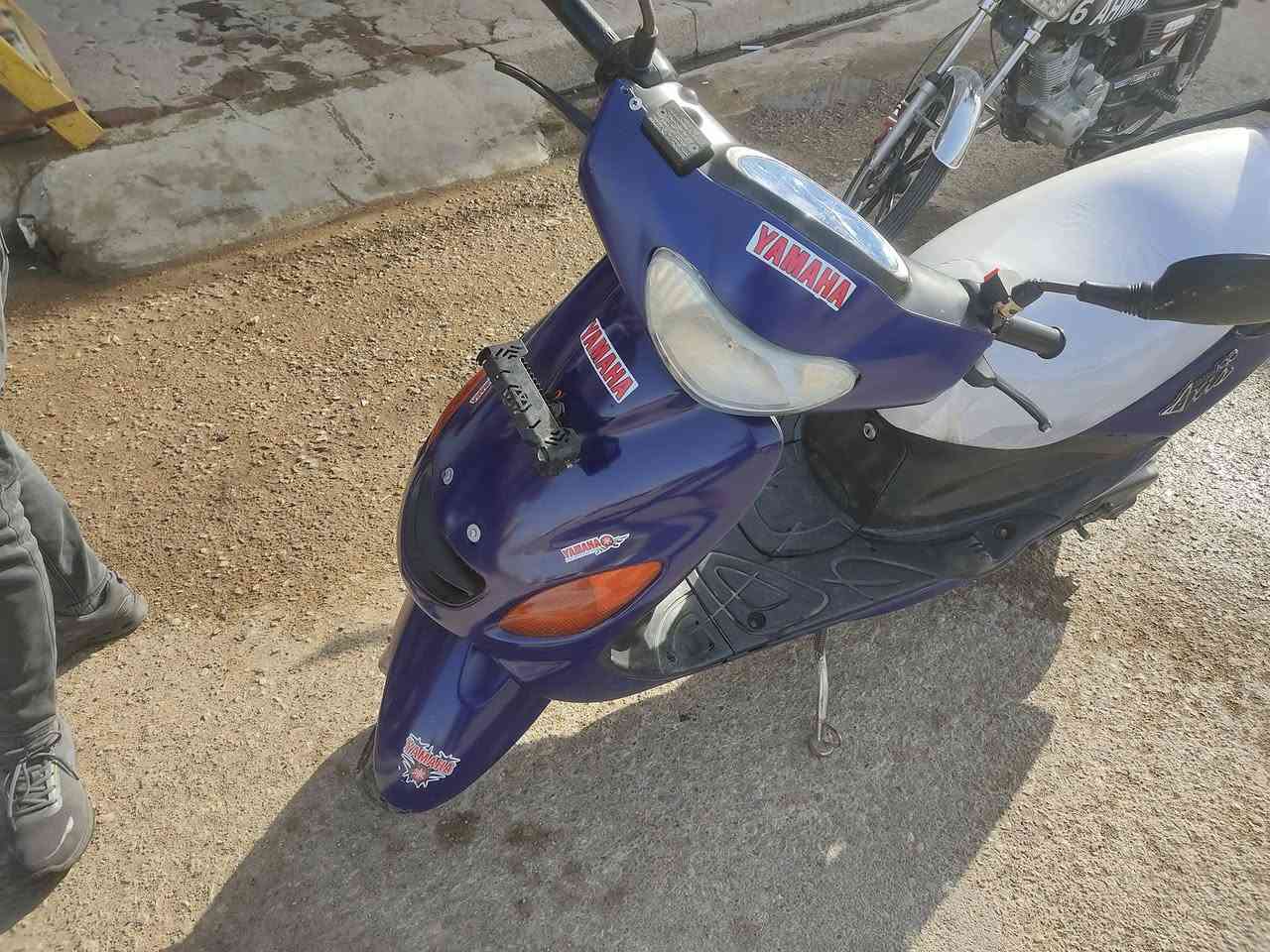 السلام عليكم للبيع دراجه اكزز سرعه ١٠٠ خاص مغلق هذا رقم صاحبهه ***********
