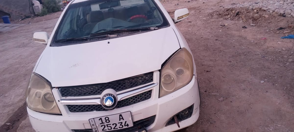 سلام عليكم عندي سيارة جيلي ام كي موديل 12 خصوصي رقم بابل سياره جاهزه مكان بغداد *********** /***********

