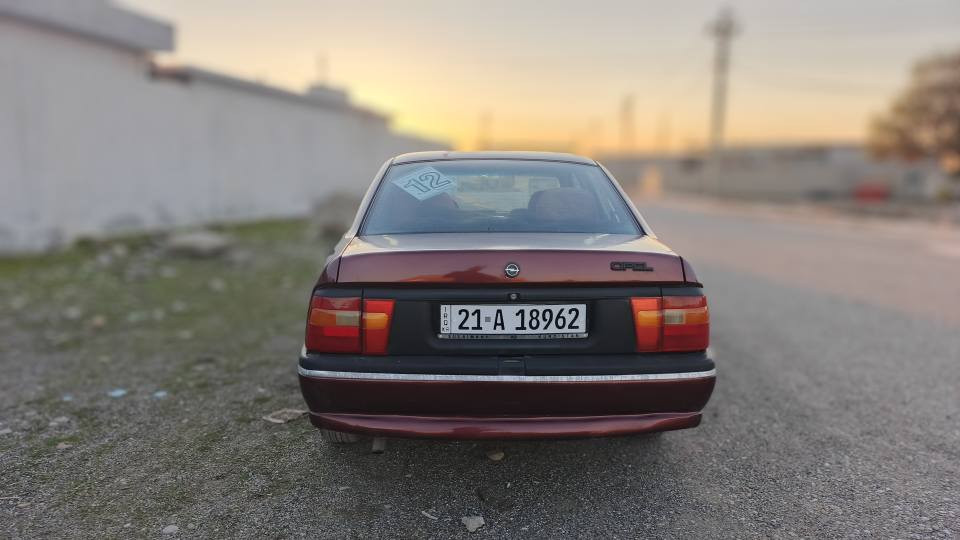 السلام عليكم 
‎ئۆپڵ فیکترا مۆدێل 1991 مەکینە 20ی گێر عادی .
‎گێر و مەکینە و وەرگەڕان و براوەی بەشەرت سەیارەکە بێ لێدرانە و بێ خیاسە .
‎سەیارەکە سبوخ عامی جوانیە . رەقەم و سەنەوی و هەزەی نوێیە سەنەوی تا کۆتایی 2030 تازەیە و بەناوی خۆمە تەحویل و غرامەی بەشەرت .
‎تاخم پێش و پشتی مەزبوتە کارەبایی هەمووی ئیشەکا پاوەر و سلاید و absە.
‎سیعری 42 وەرەقە مەجالیشی تێدایە.
‎ژ.م ***********
‎---------------------------------------------
‎ئوبل فيكترا موديل 1991 مكينة 20 گير عادي .
‎گير محرك شرط . السيارة مابي لا ضربة و لا كصة ولا خياس .
‎فقط عام بخ للجمالية .
‎رقم و سنوية و هزة جديدة الى نيهاية 2030
‎السيارة بسمي و تحويل و غرامة شرط .
‎تخم صدر و خلفي مضبوط. الكهربائيه كل شغال باور و سلاید و abs .
‎سعره 42 ورقة و بي مجال 
‎ر.م *********** كركوك, العراق
