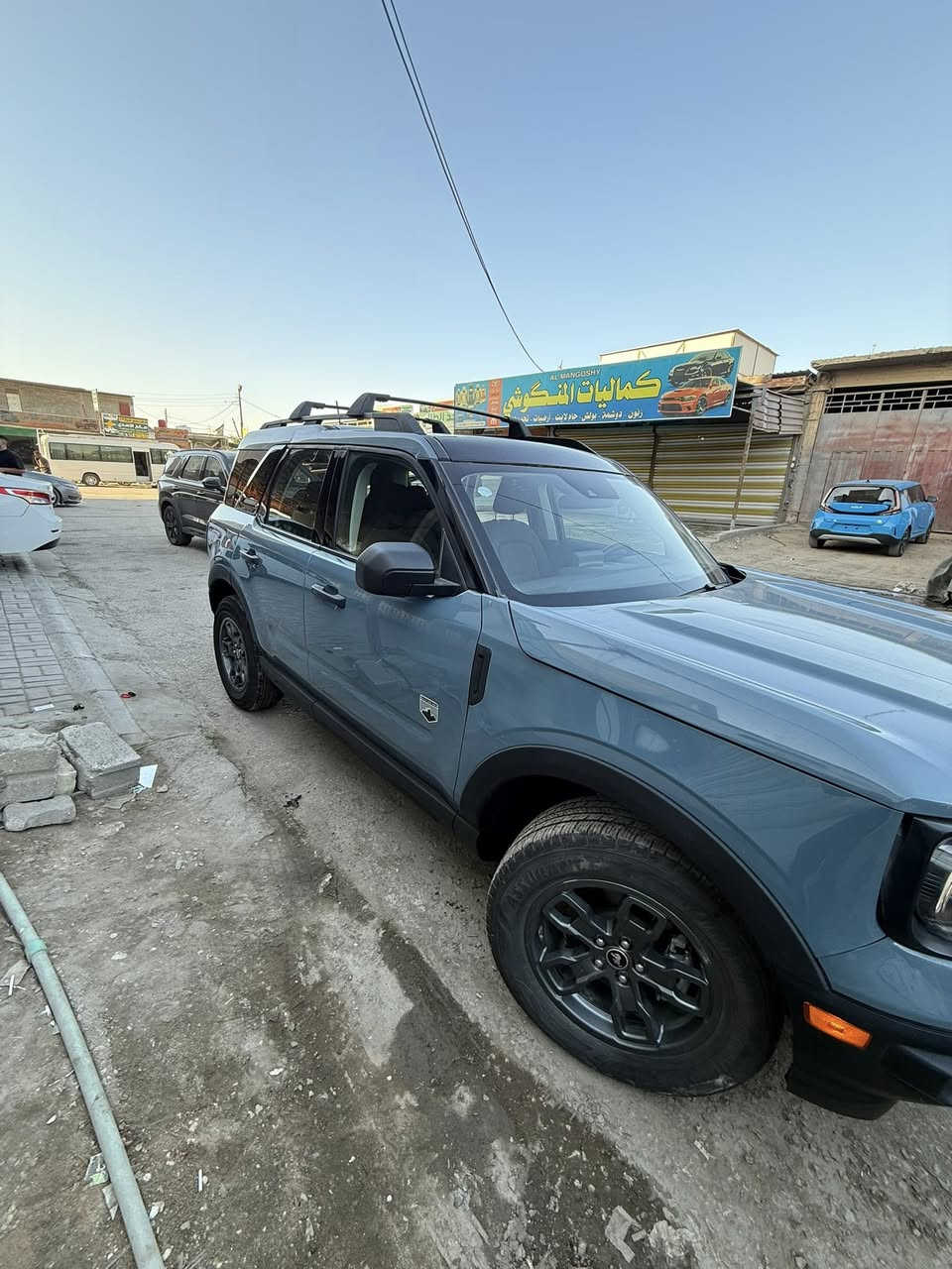 السلام عليكم للبيع فورد برونكو سبورت 2023 حادث موضح بلصور ماشية 21 الف السيارة موجودة في كربلاء بدون رقم السعر مناسب جدا الاتصال *********** او ***********
