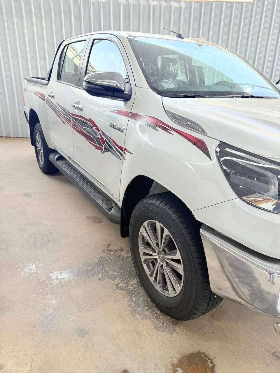 هايلوكس (2024) سعودي
ماشية 9 الف 
فول مواصفات 
بوضع الزيرو
مرقم بغداد 
السعر 360 ورقة وبيهة مجال 
متواجد واتساب فقط ***********
