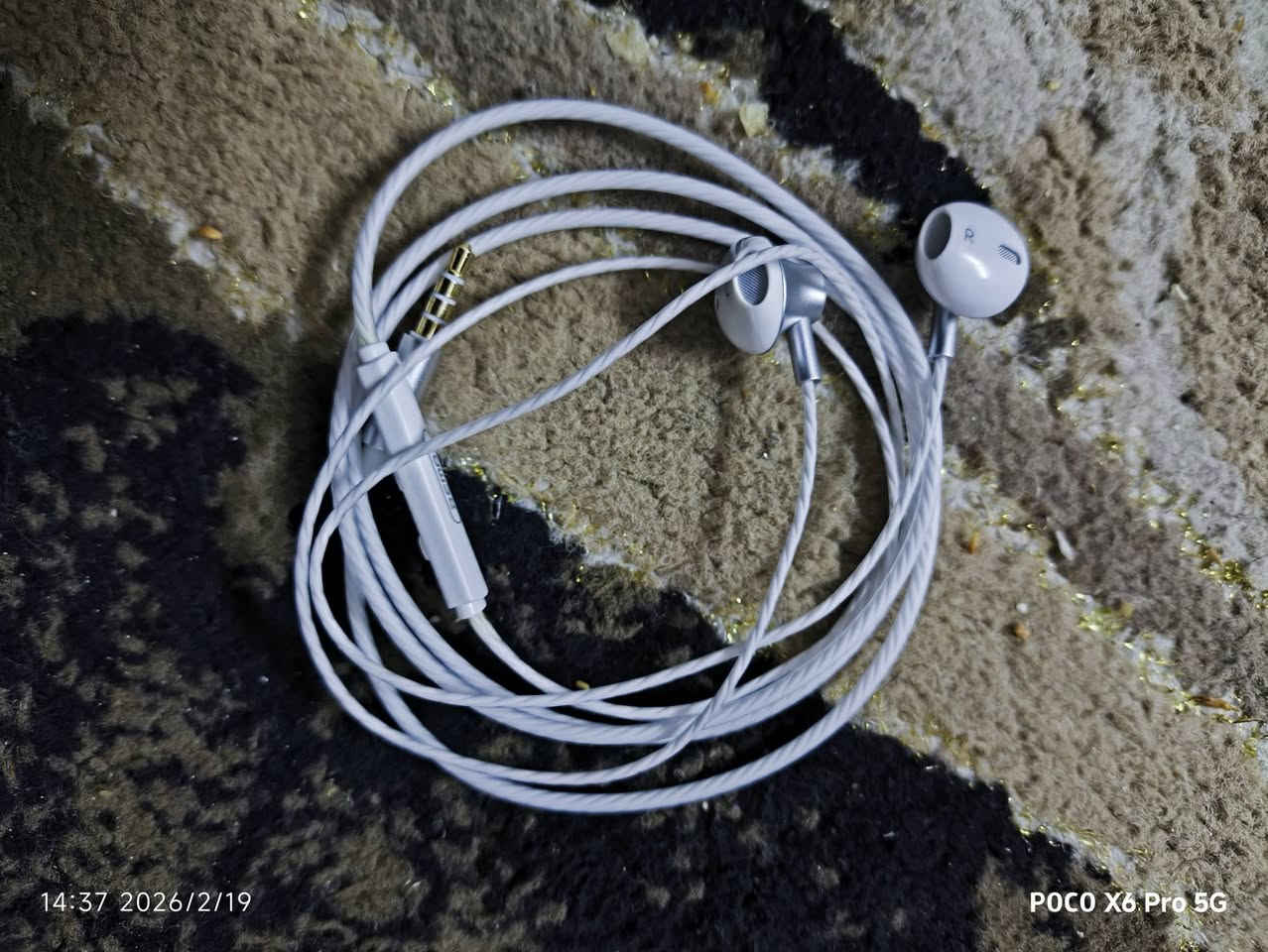 جهاز اكس بوكس سيريس اس للبيع
الجهاز مفتوح مبدل المروحة فقط ...نضافة %90

يأتي مع زوج من الجويستكات من كيم سير(واير)

أيضا يأتي مع سماعة جيدة مناسبة لألعاب الشوتر

ويأتي مع كابل HDMI مطلي بالذهب (عالي السرعة)

السعر 325....وبيه مجال بسيط

للتواصل ***********
