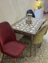 ميز • ٤ كراسي • موصل وادي حجر