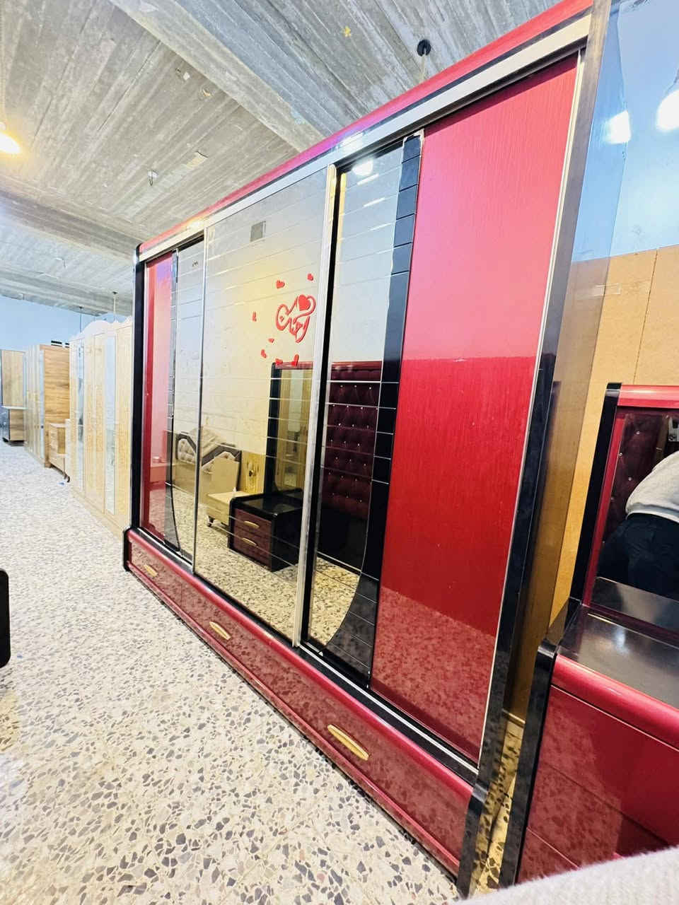 يالله غرفه   نوم تركيه ضخمه حلوه  ونضافه فول 8 قطع  سعرهه 550 الف نجف


**إذا كنت صاحب هذا الإعلان وتريد حذفه لأي سبب، رجاءا أرسل رسالة إلى الدعم الفني**