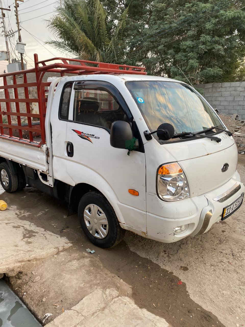 كيا حمل موديل 2010   رقم نكليزي بغداد بسمي مكينه طرمبه صار ١٠ايام من شديتها هيه ولكيرر سياره  بلاديه لاصبغ ولاضربه عل وضع شركه بيها شخوط وجراد تخم تاير صار شهر من شاده    مكاني بغداد ***********السعر 115 ابيع بدون محجر ابيع
